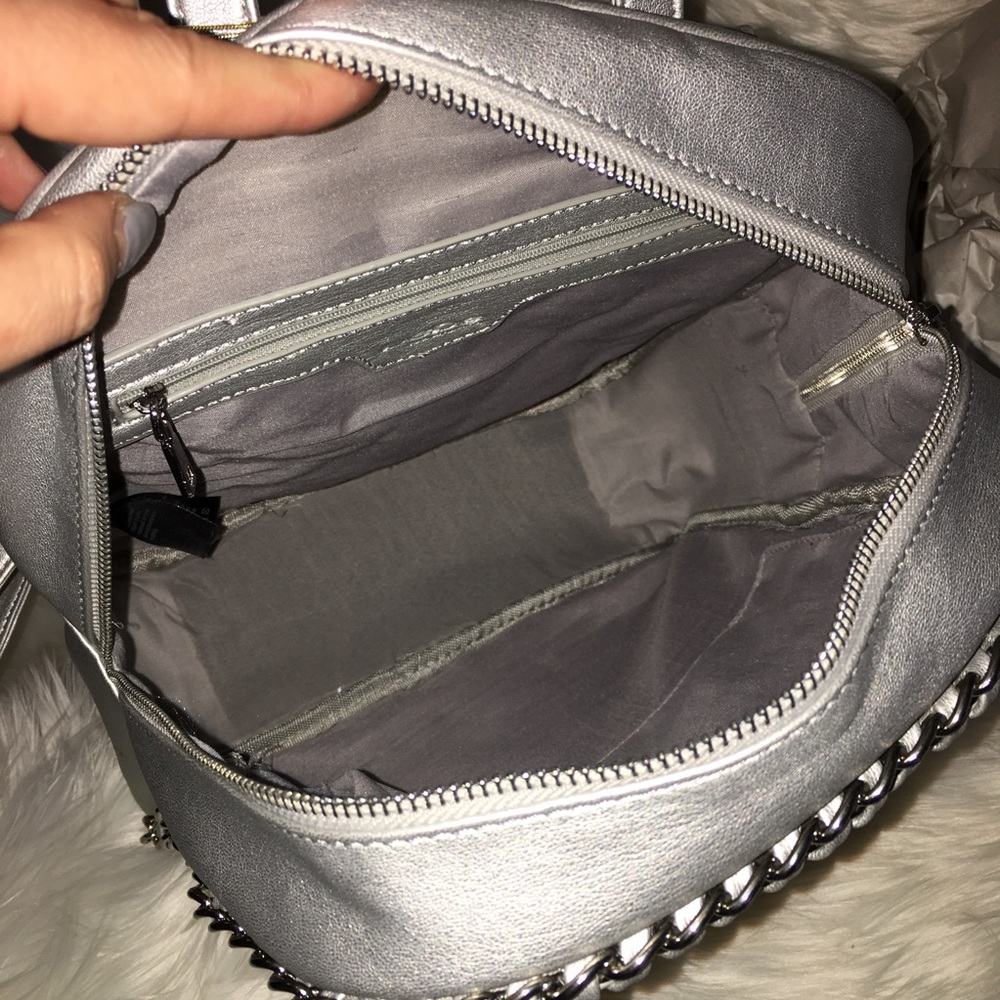 BEBE silver backpack 🎒 bag quilted leather - Picture 7 of 8